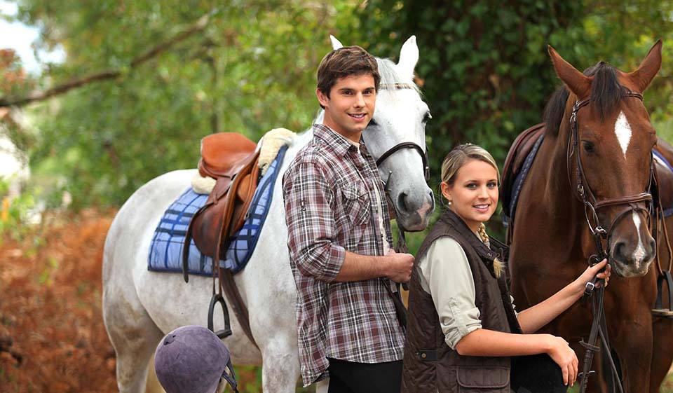 EquestrianSingles Review: Connect With People Who Love Horses as Much as You Do